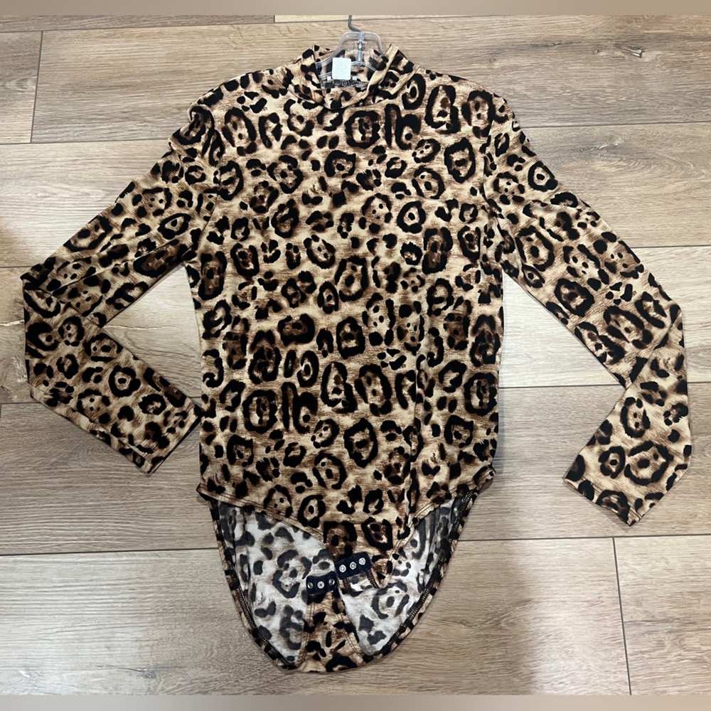 Boston Proper Leopard Print Long Sleeve Bodysuit